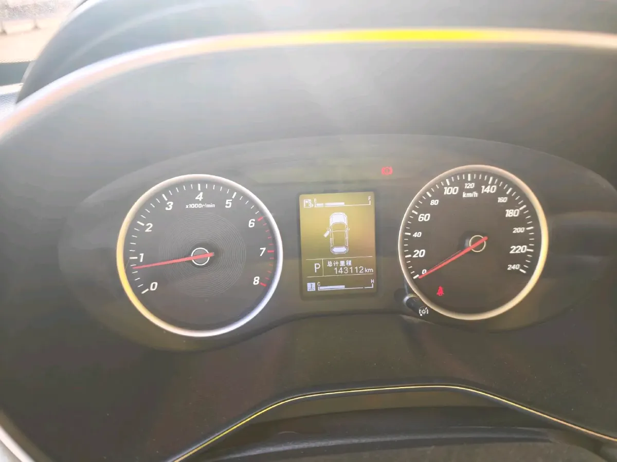 2018 BaoJun 530 1.5T 150HP L4 6DCT,autocango,china used car exporter,china ev exporter,chinese used car exporter,chinese used ev exporter