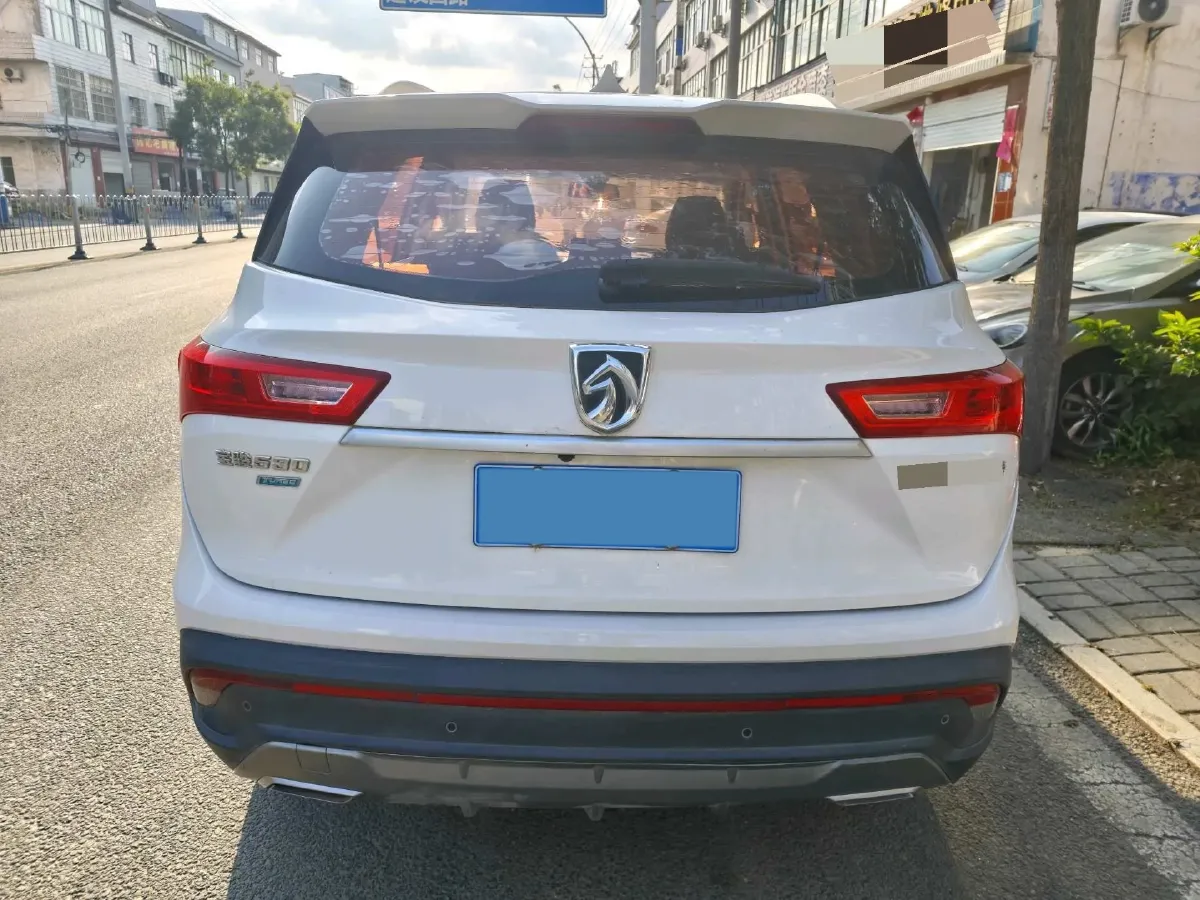 2018 BaoJun 530 1.5T 150HP L4 6DCT,autocango,china used car exporter,china ev exporter,chinese used car exporter,chinese used ev exporter