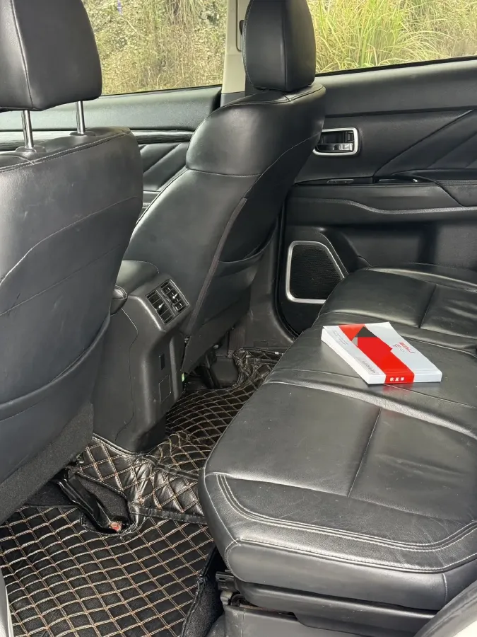 2019 Mitsubishi Outlander 2.0L 166HP L4 CVT,autocango,china used car exporter,china ev exporter,chinese used car exporter,chinese used ev exporter