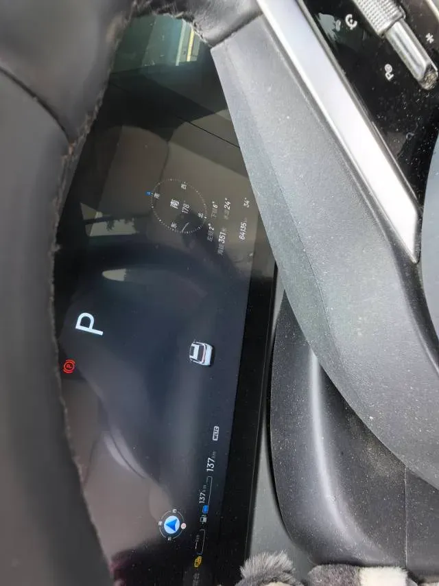 2021 Li ONE Range Extended 131HP REEV 40.5KWH,autocango,china used car exporter,china ev exporter,chinese used car exporter,chinese used ev exporter