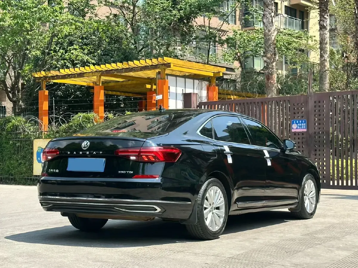 2020 Volkswagen Passat 2.0T 186HP L4 7DCT,autocango,china used car exporter,china ev exporter,chinese used car exporter,chinese used ev exporter