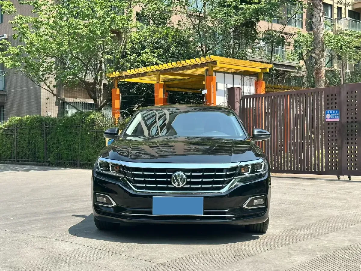 2020 Volkswagen Passat 2.0T 186HP L4 7DCT,autocango,china used car exporter,china ev exporter,chinese used car exporter,chinese used ev exporter