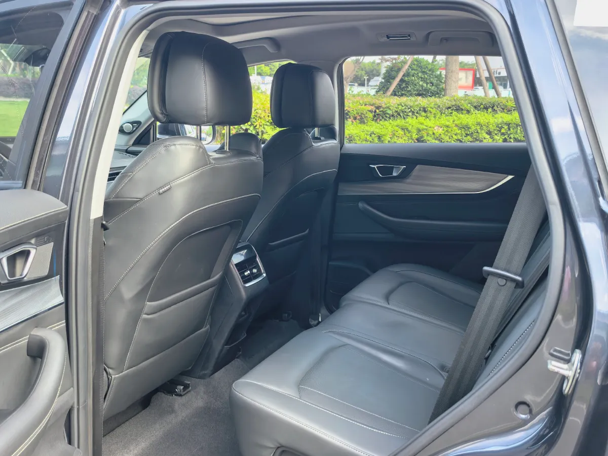 2021 Chery Tiggo 8 Plus 1.5T 156HP L4 CVT,autocango,china used car exporter,china ev exporter,chinese used car exporter,chinese used ev exporter