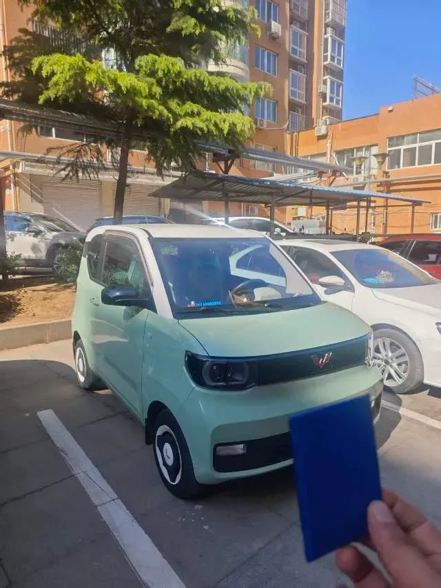 2021 WuLing HongGuang MINI EV BEV 13.9KWH,autocango,china used car exporter,china ev exporter,chinese used car exporter,chinese used ev exporter