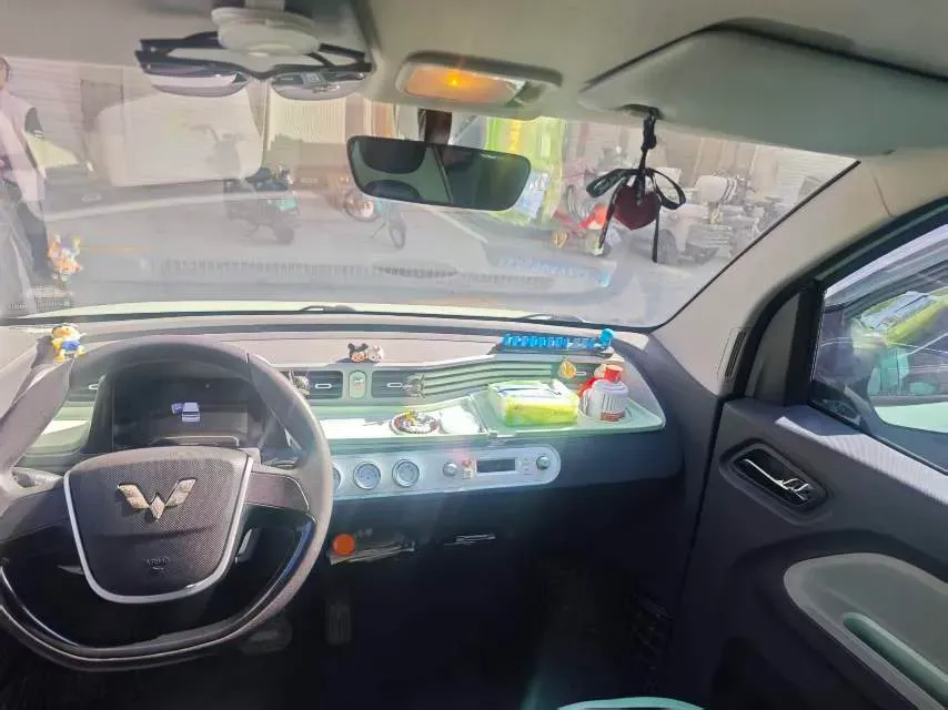2021 WuLing HongGuang MINI EV BEV 13.9KWH,autocango,china used car exporter,china ev exporter,chinese used car exporter,chinese used ev exporter