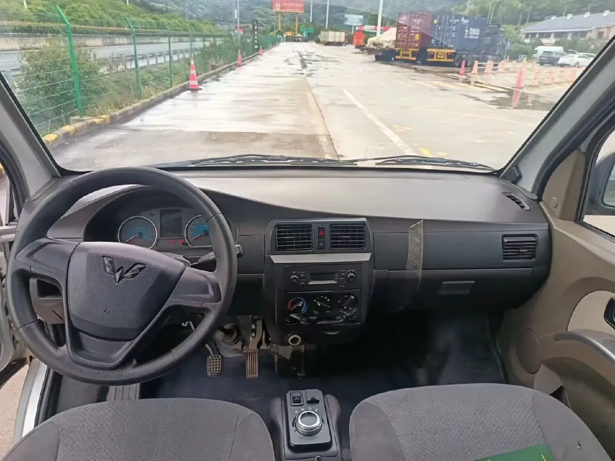 2021 WuLing EV50 BEV 41.6KWH,autocango,china used car exporter,china ev exporter,chinese used car exporter,chinese used ev exporter