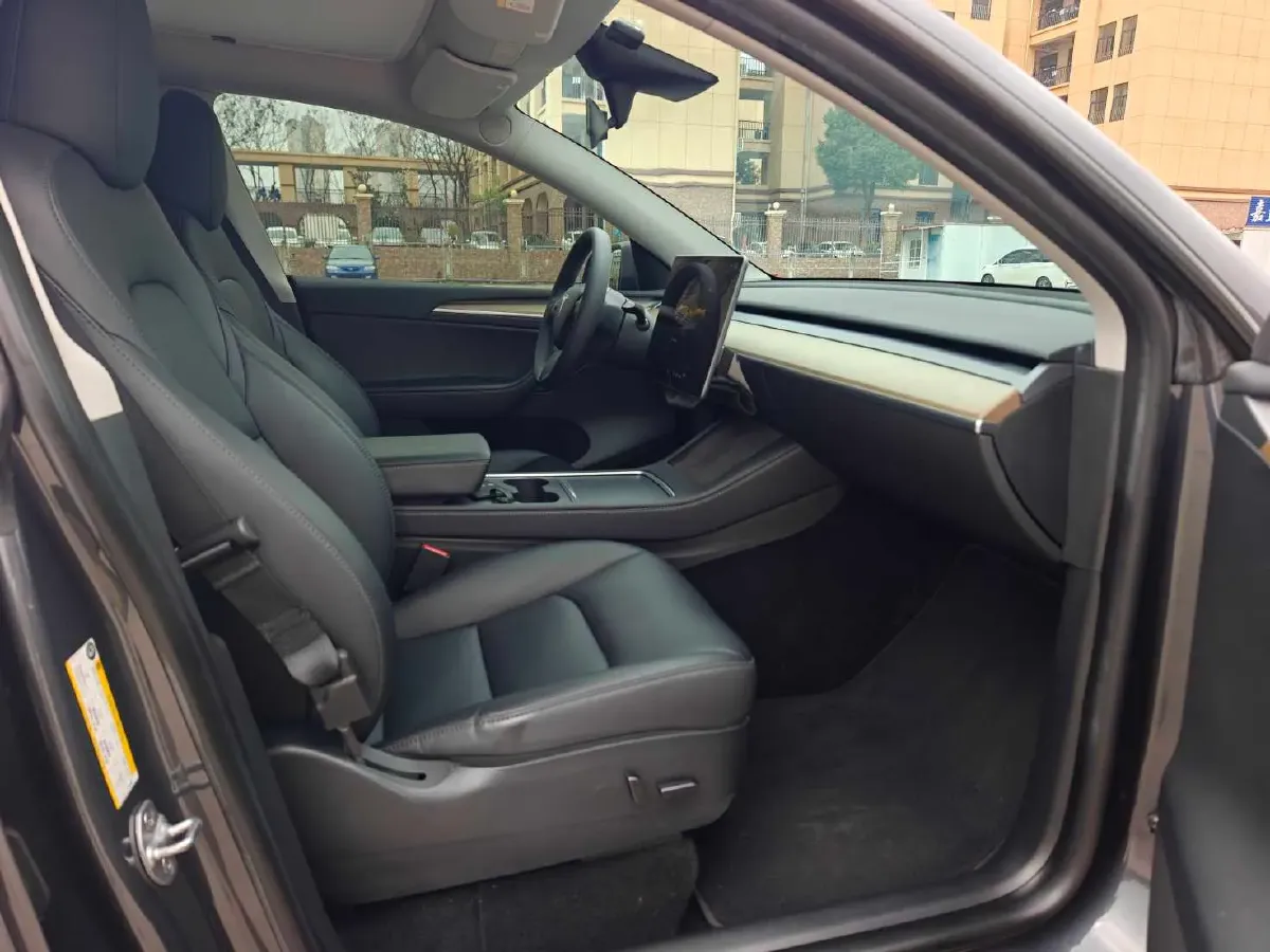 2022 Tesla Model Y BEV 60KWH,autocango,china used car exporter,china ev exporter,chinese used car exporter,chinese used ev exporter