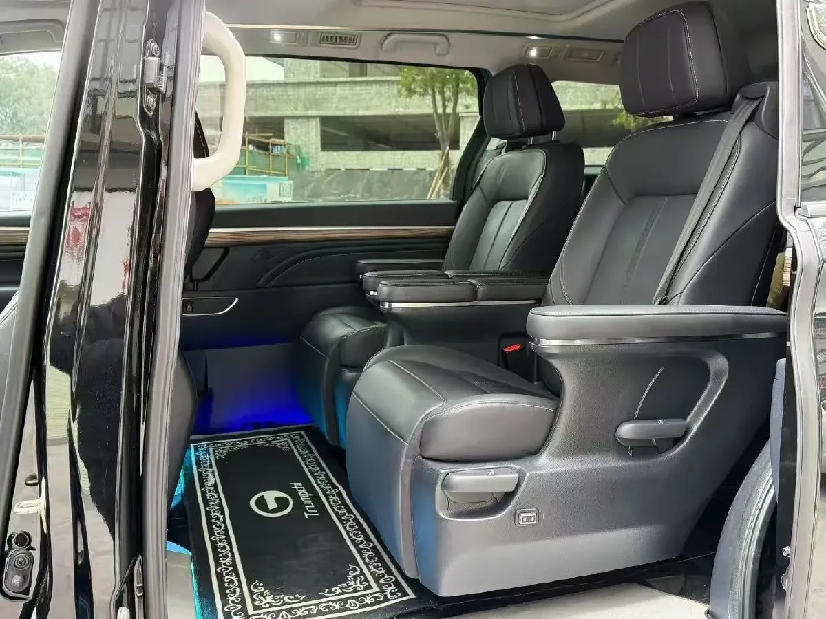 2021 GAC Trumpchi M8 2.0T 252HP L4 8AT,autocango,china used car exporter,china ev exporter,chinese used car exporter,chinese used ev exporter