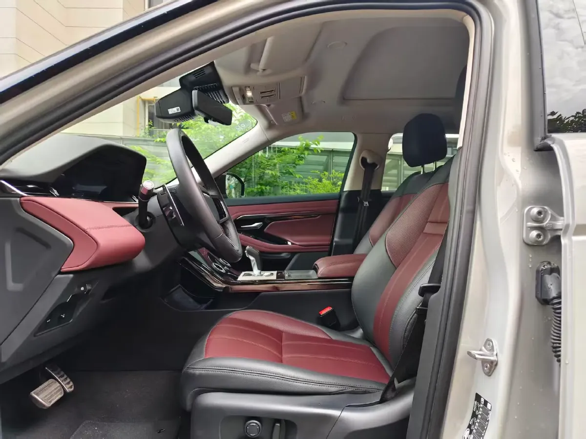 2022 Land Rover Range Rover Evoque 2.0T 249HP L4 9AT,autocango,china used car exporter,china ev exporter,chinese used car exporter,chinese used ev exporter