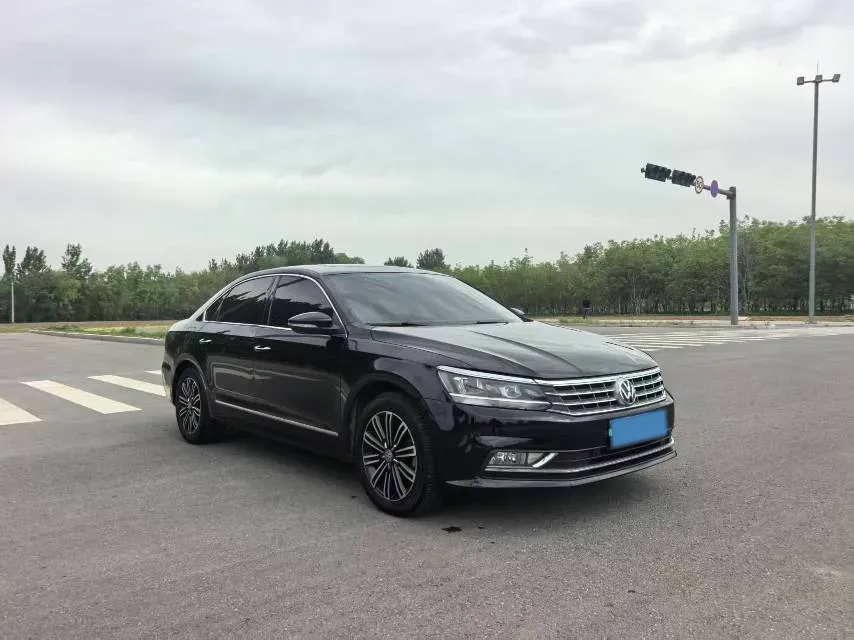 2017 Volkswagen Passat 1.8T 180HP L4 7DCT,autocango,china used car exporter,china ev exporter,chinese used car exporter,chinese used ev exporter