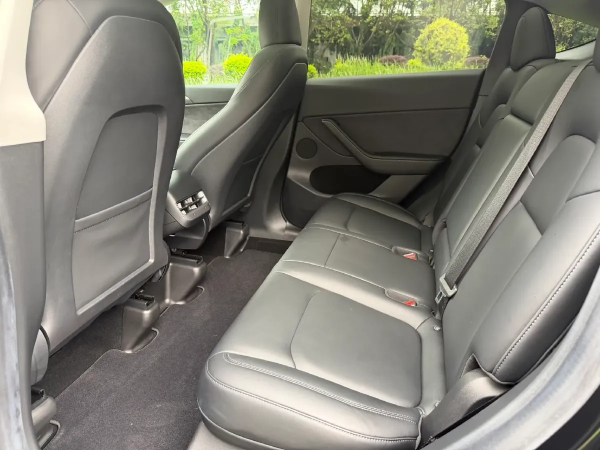 2022 Tesla Model Y BEV 60KWH,autocango,china used car exporter,china ev exporter,chinese used car exporter,chinese used ev exporter