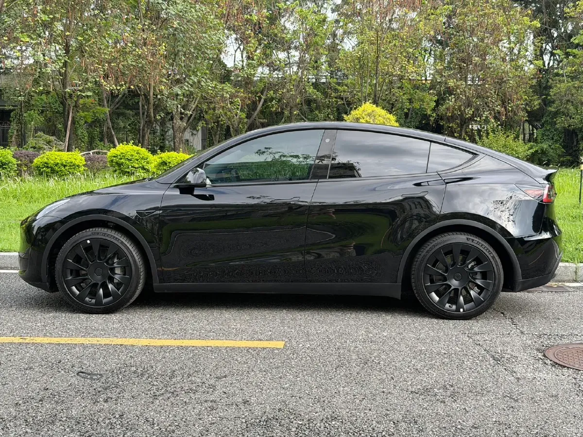 2022 Tesla Model Y BEV 60KWH,autocango,china used car exporter,china ev exporter,chinese used car exporter,chinese used ev exporter