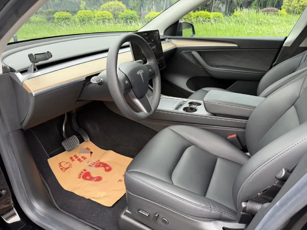 2022 Tesla Model Y BEV 60KWH,autocango,china used car exporter,china ev exporter,chinese used car exporter,chinese used ev exporter