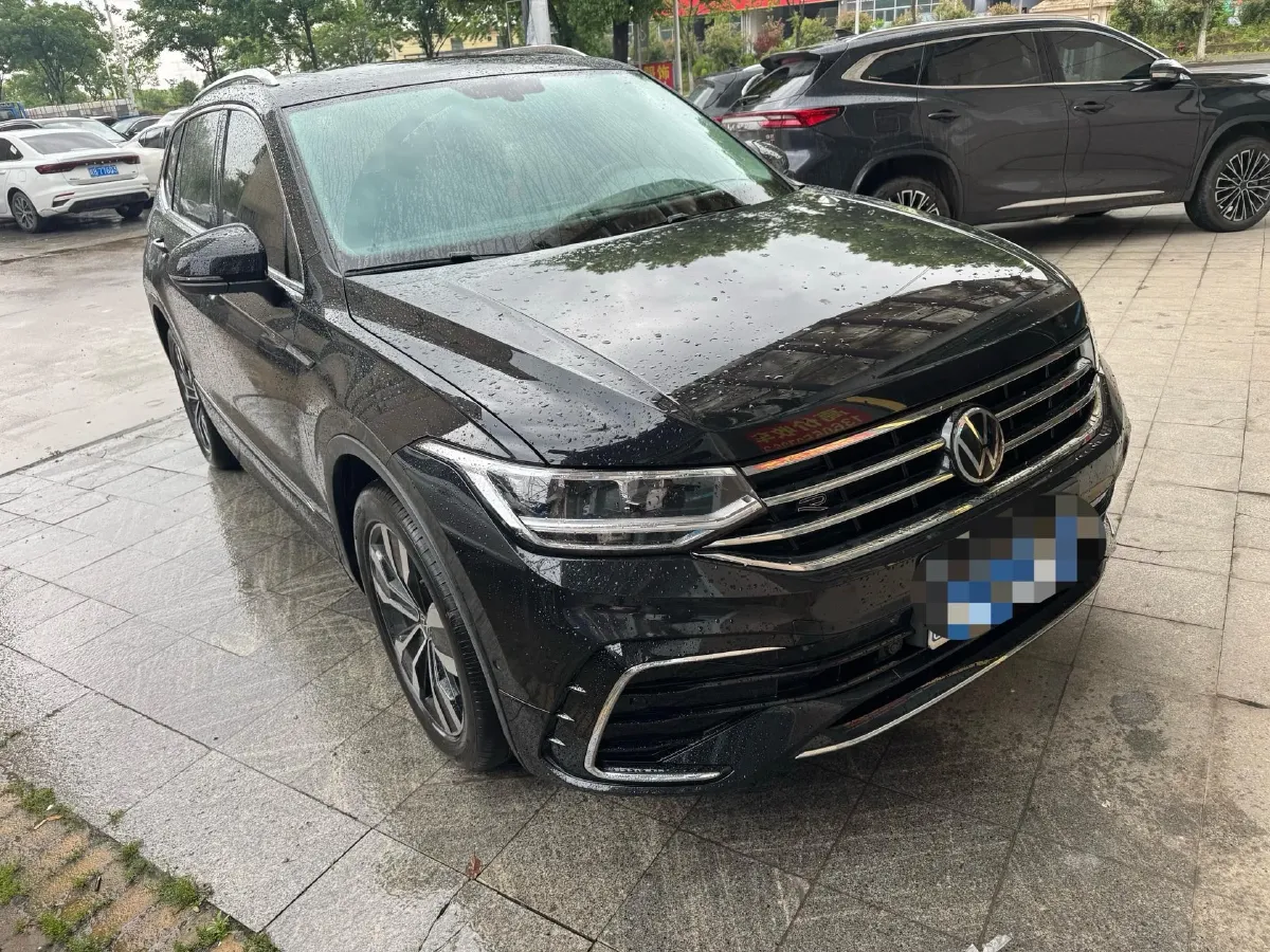 2023 Volkswagen Tiguan L 2.0T 186HP L4 7DCT,autocango,china used car exporter,china ev exporter,chinese used car exporter,chinese used ev exporter