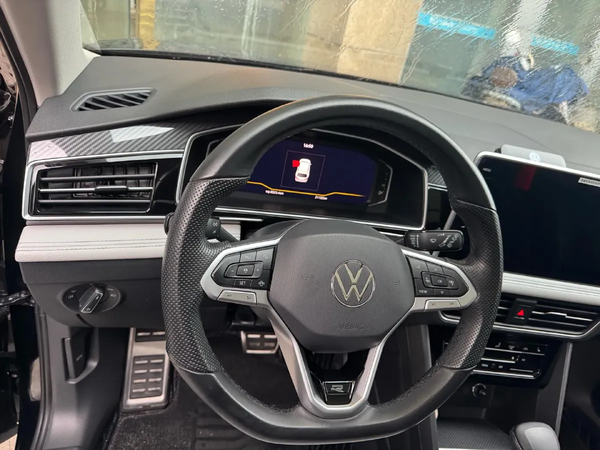 2023 Volkswagen Tiguan L 2.0T 186HP L4 7DCT,autocango,china used car exporter,china ev exporter,chinese used car exporter,chinese used ev exporter