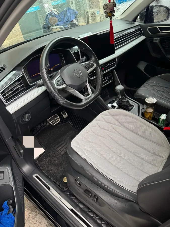 2023 Volkswagen Tiguan L 2.0T 186HP L4 7DCT,autocango,china used car exporter,china ev exporter,chinese used car exporter,chinese used ev exporter