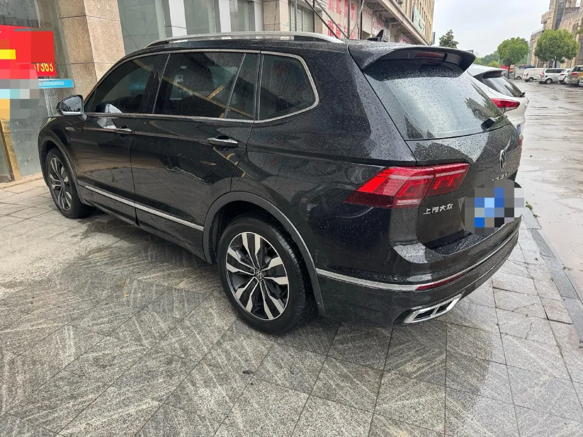 2023 Volkswagen Tiguan L 2.0T 186HP L4 7DCT,autocango,china used car exporter,china ev exporter,chinese used car exporter,chinese used ev exporter