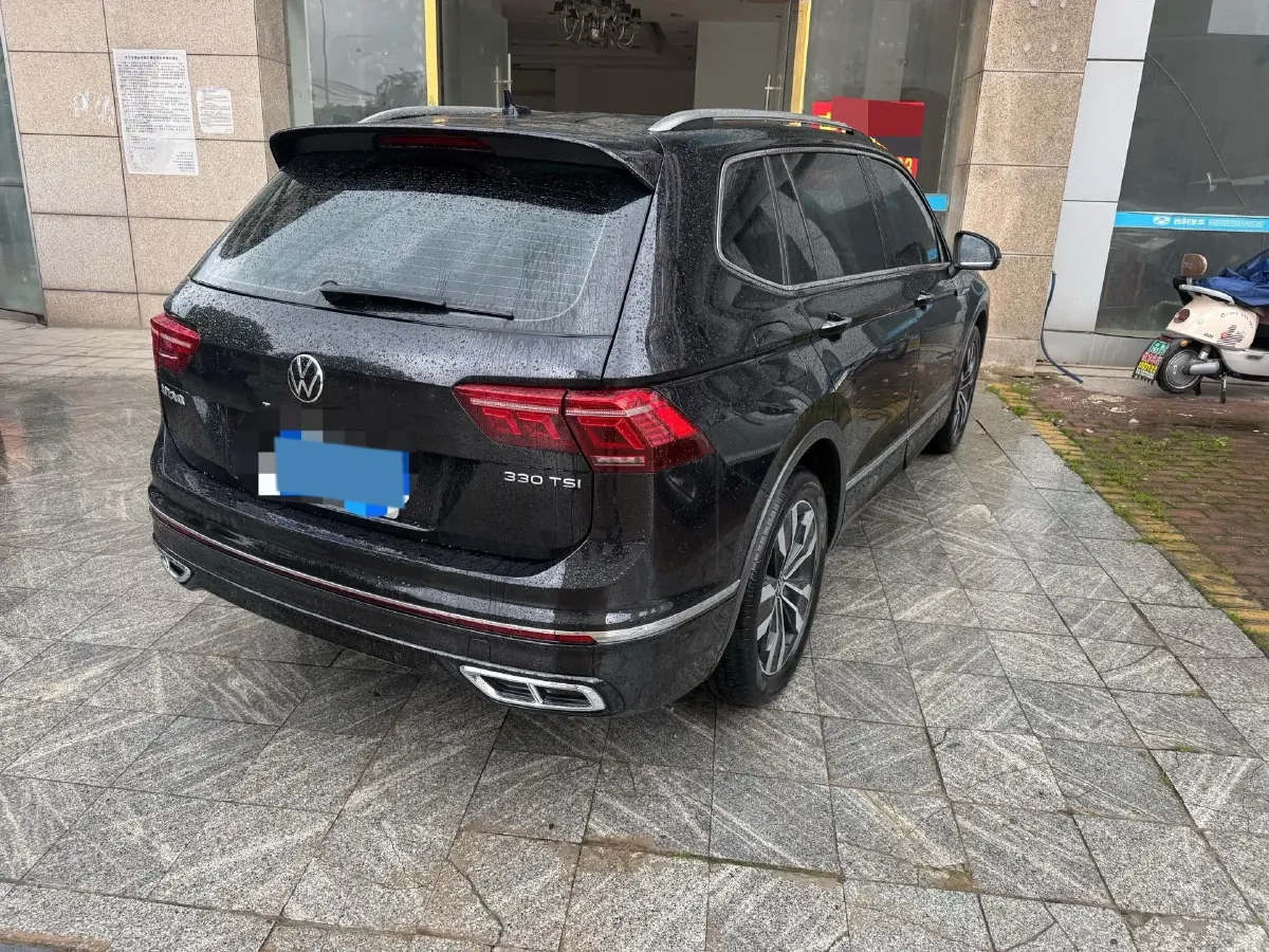 2023 Volkswagen Tiguan L 2.0T 186HP L4 7DCT,autocango,china used car exporter,china ev exporter,chinese used car exporter,chinese used ev exporter