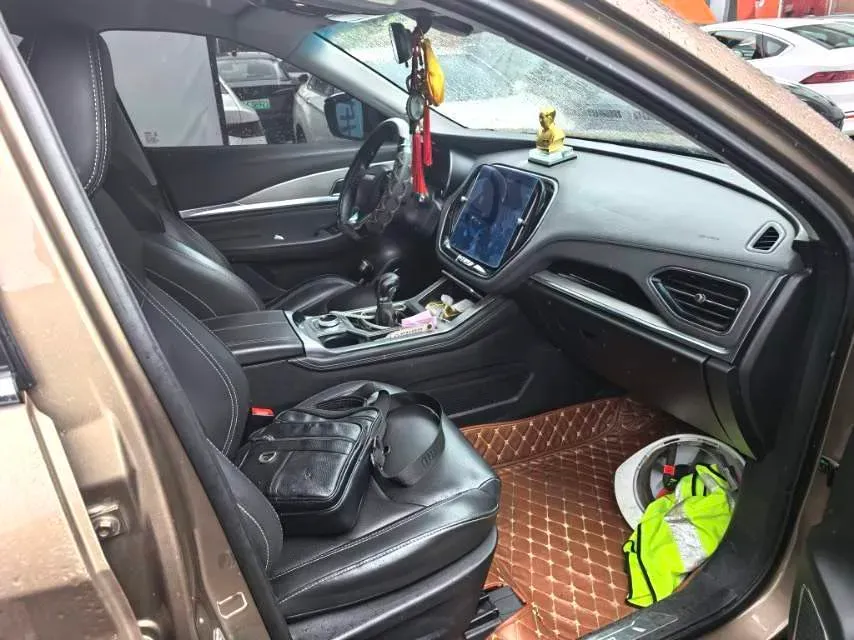 2020 Jetour X70 1.5T 156HP L4 6MT,autocango,china used car exporter,china ev exporter,chinese used car exporter,chinese used ev exporter