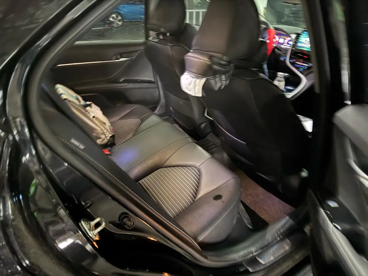 2022 Toyota Camry 2.5L 209HP L4 8AT,autocango,china used car exporter,china ev exporter,chinese used car exporter,chinese used ev exporter