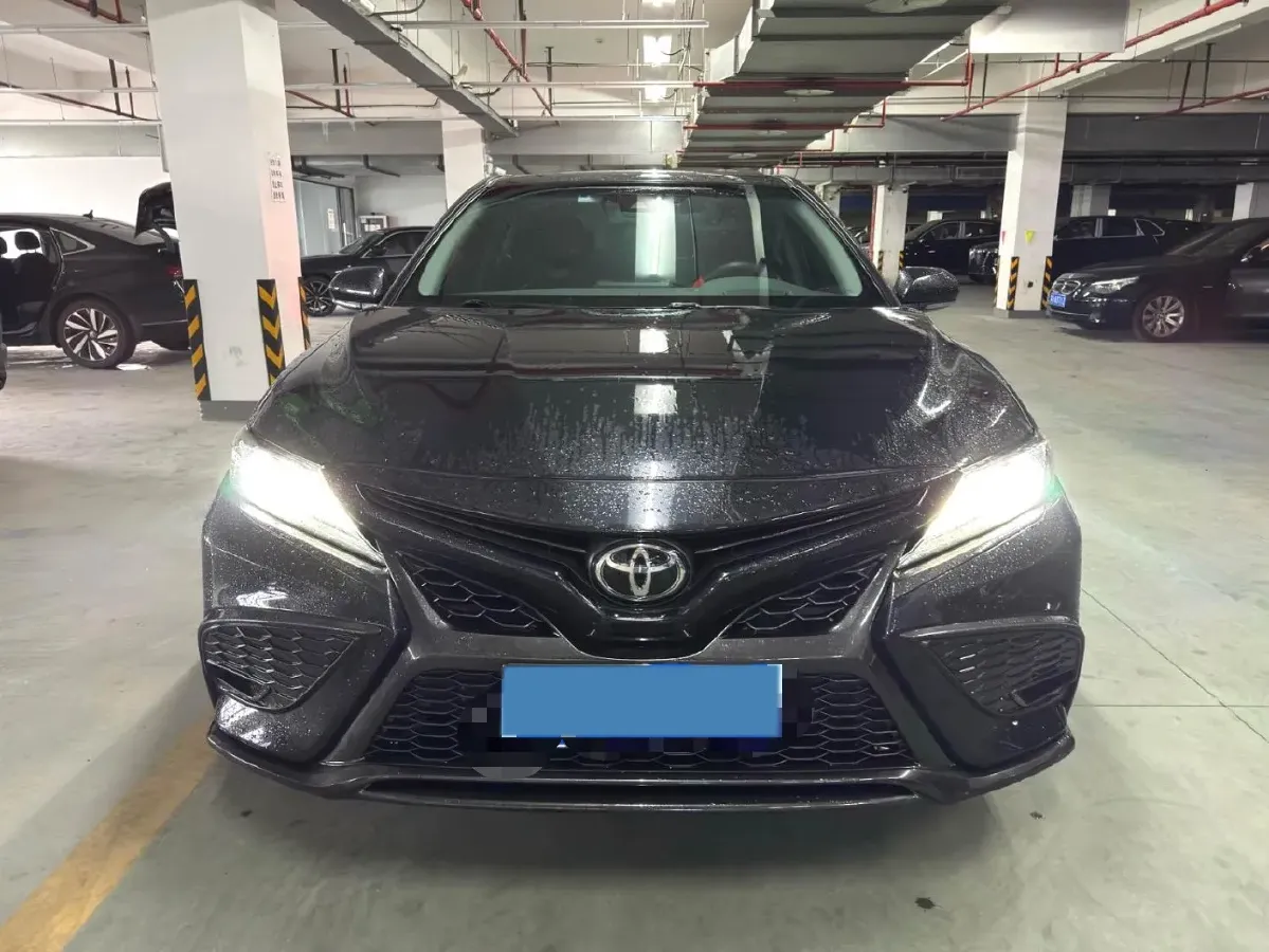 2022 Toyota Camry 2.5L 209HP L4 8AT,autocango,china used car exporter,china ev exporter,chinese used car exporter,chinese used ev exporter