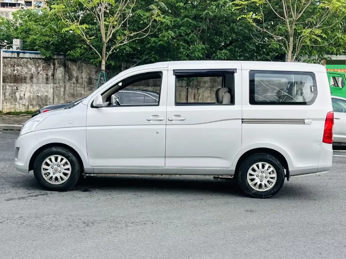 2016 WuLing RongGuang V 1.5L 112HP L4 5MT,autocango,china used car exporter,china ev exporter,chinese used car exporter,chinese used ev exporter