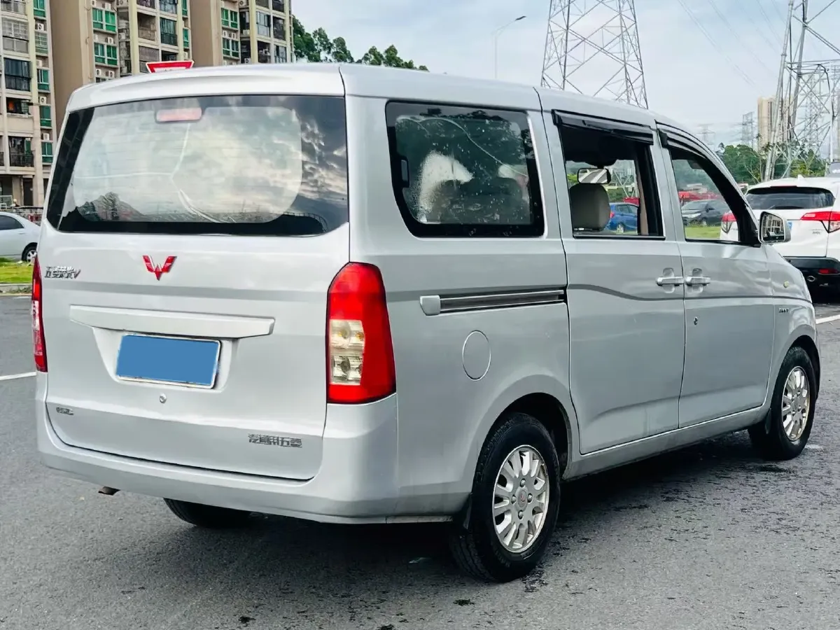 2016 WuLing RongGuang V 1.5L 112HP L4 5MT,autocango,china used car exporter,china ev exporter,chinese used car exporter,chinese used ev exporter