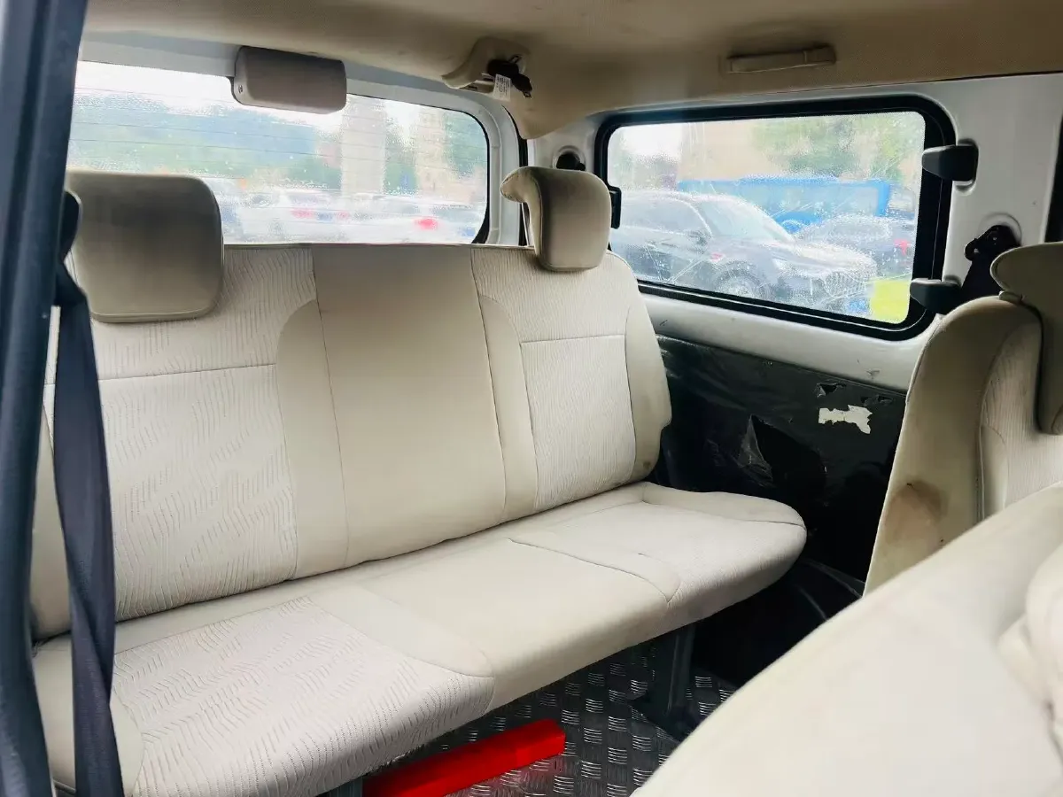 2016 WuLing RongGuang V 1.5L 112HP L4 5MT,autocango,china used car exporter,china ev exporter,chinese used car exporter,chinese used ev exporter