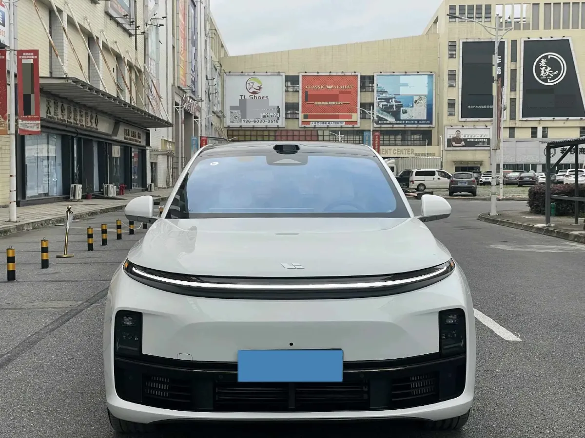 2025 Li L7 Range Extended 154HP REEV,autocango,china used car exporter,china ev exporter,chinese used car exporter,chinese used ev exporter