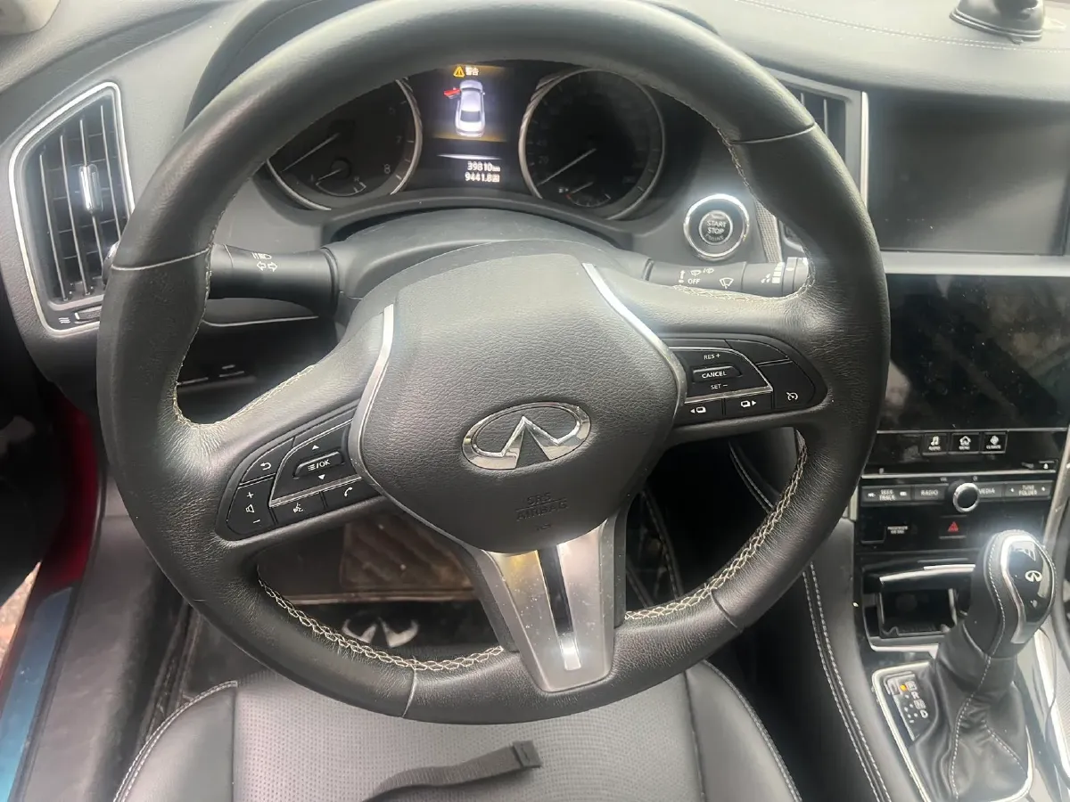 2018 Jeep Grand Commander 2.0T 265HP L4 9AT,autocango,china used car exporter,china ev exporter,chinese used car exporter,chinese used ev exporter