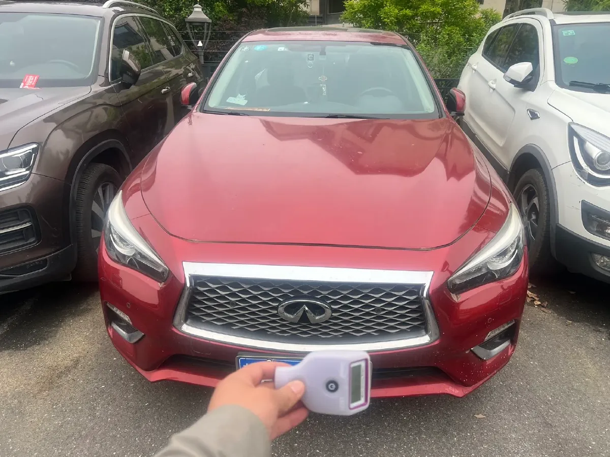 2018 Jeep Grand Commander 2.0T 265HP L4 9AT,autocango,china used car exporter,china ev exporter,chinese used car exporter,chinese used ev exporter