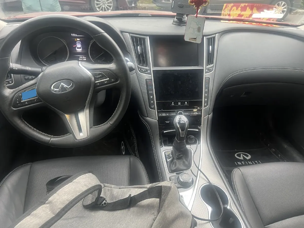 2018 Jeep Grand Commander 2.0T 265HP L4 9AT,autocango,china used car exporter,china ev exporter,chinese used car exporter,chinese used ev exporter