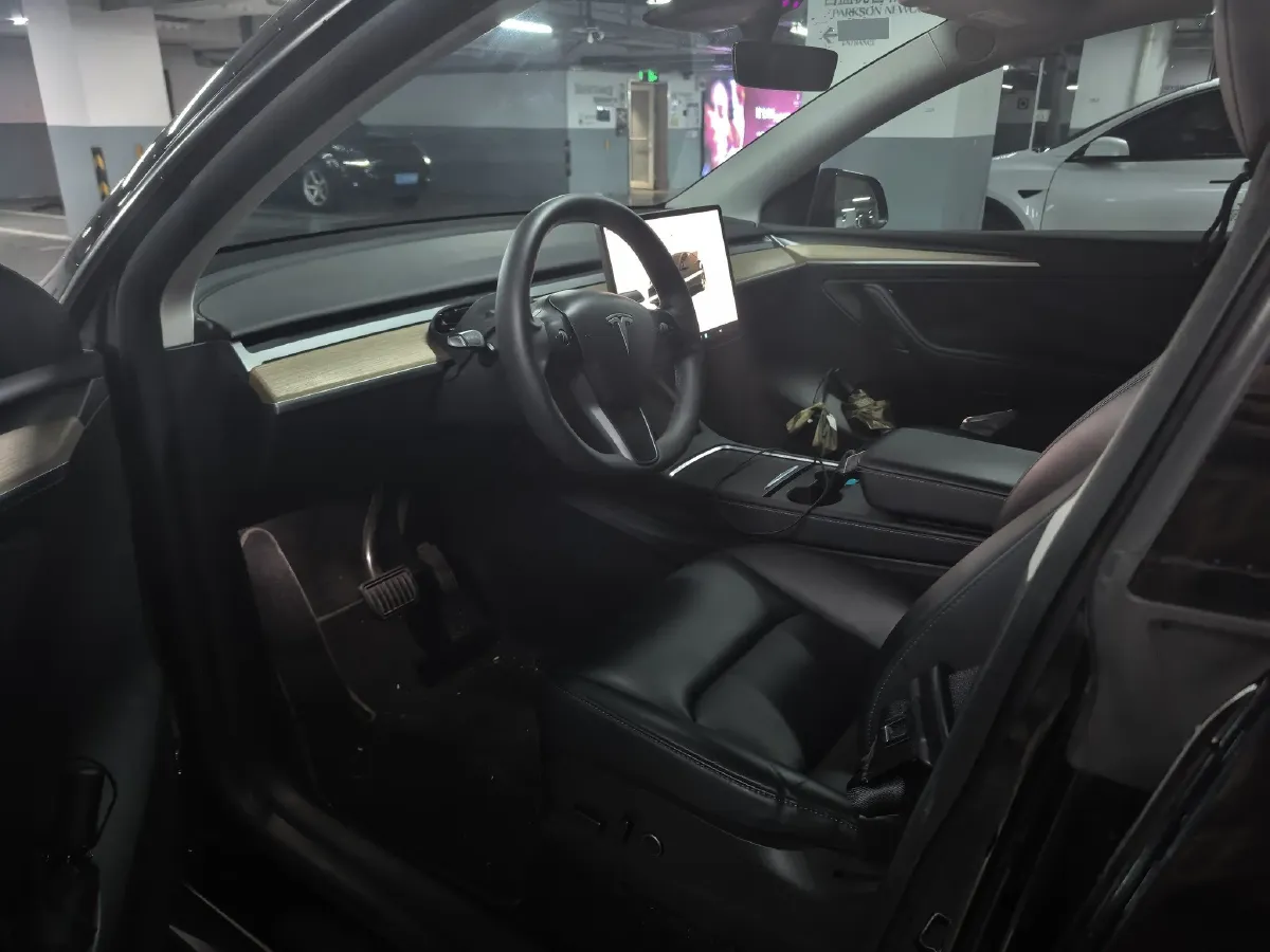 2022 Tesla Model Y BEV 60KWH,autocango,china used car exporter,china ev exporter,chinese used car exporter,chinese used ev exporter