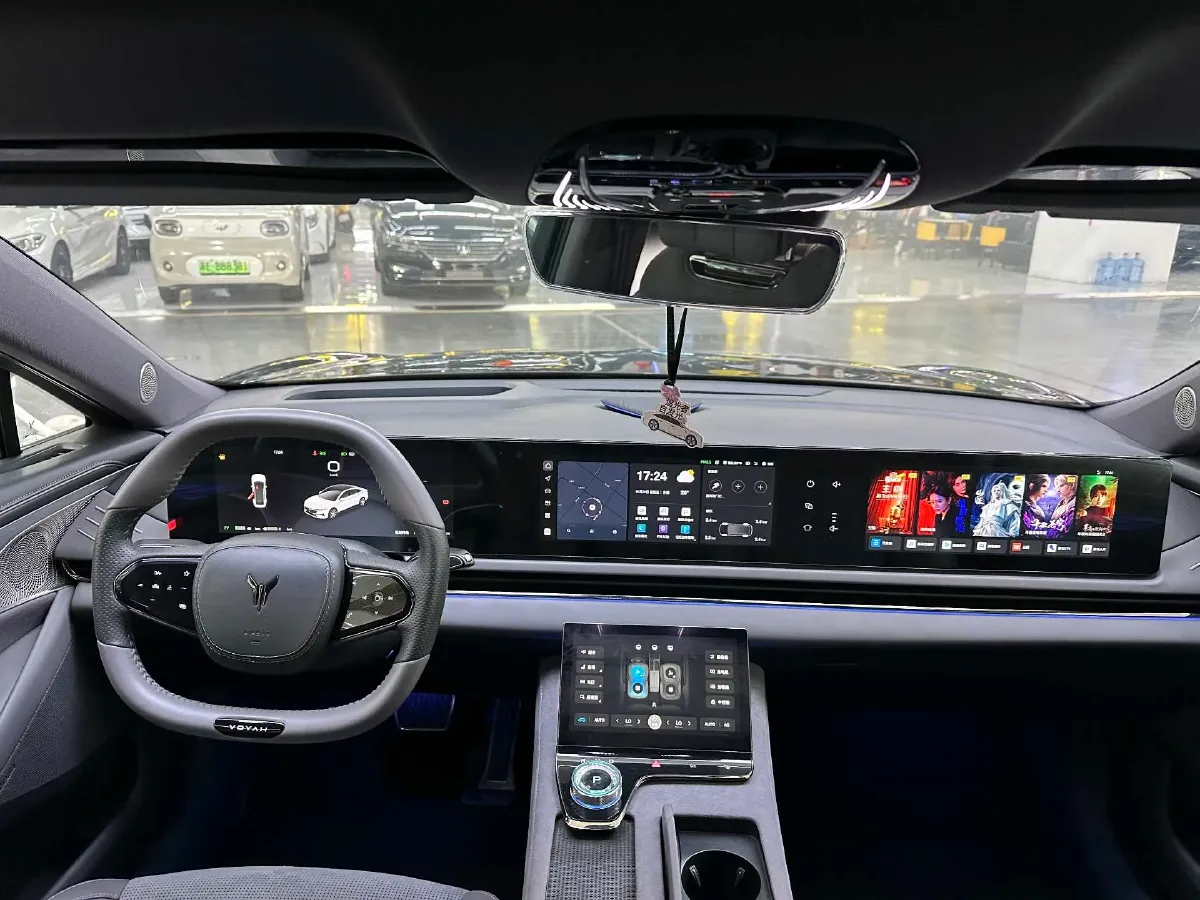 2024 Voyah ZhuiGuang 1.5T 136HP L4 PHEV 43KWH,autocango,china used car exporter,china ev exporter,chinese used car exporter,chinese used ev exporter