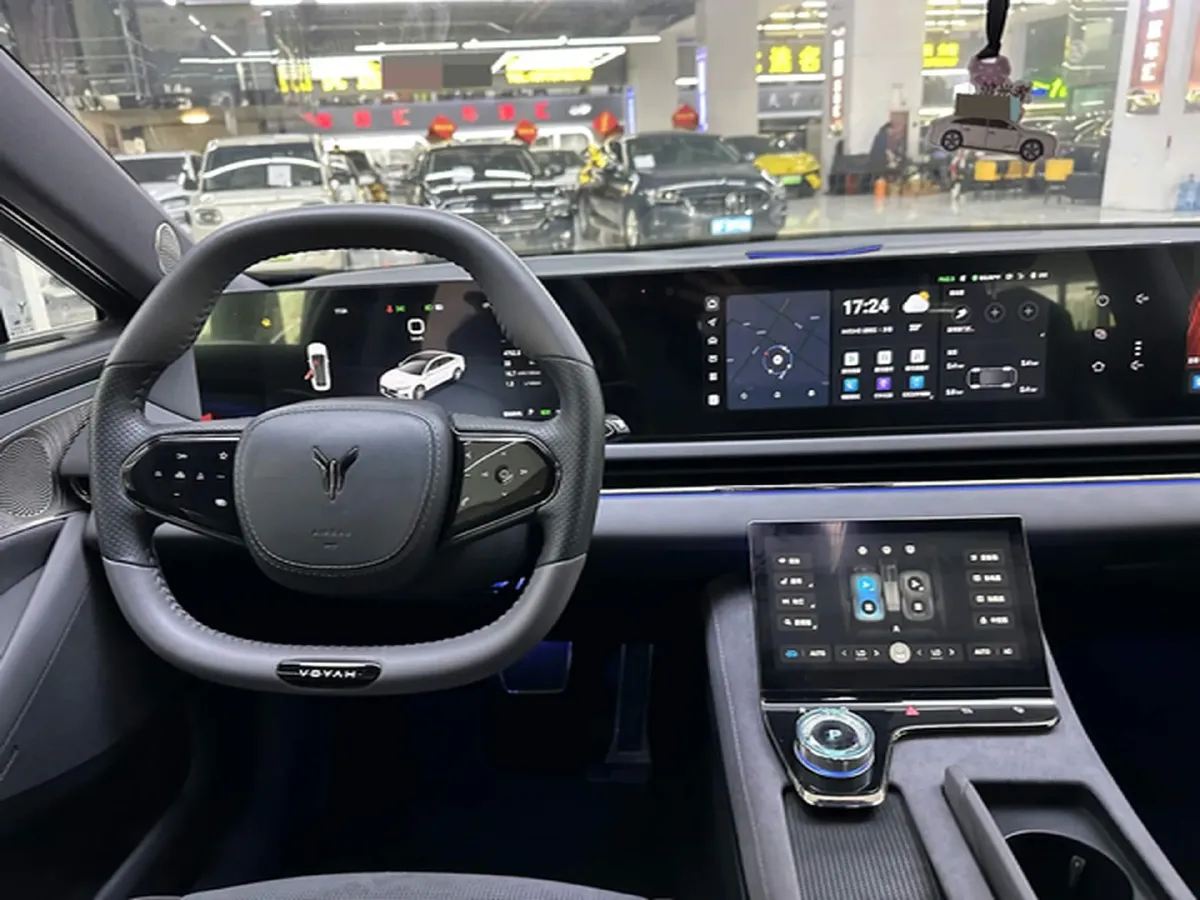 2024 Voyah ZhuiGuang 1.5T 136HP L4 PHEV 43KWH,autocango,china used car exporter,china ev exporter,chinese used car exporter,chinese used ev exporter