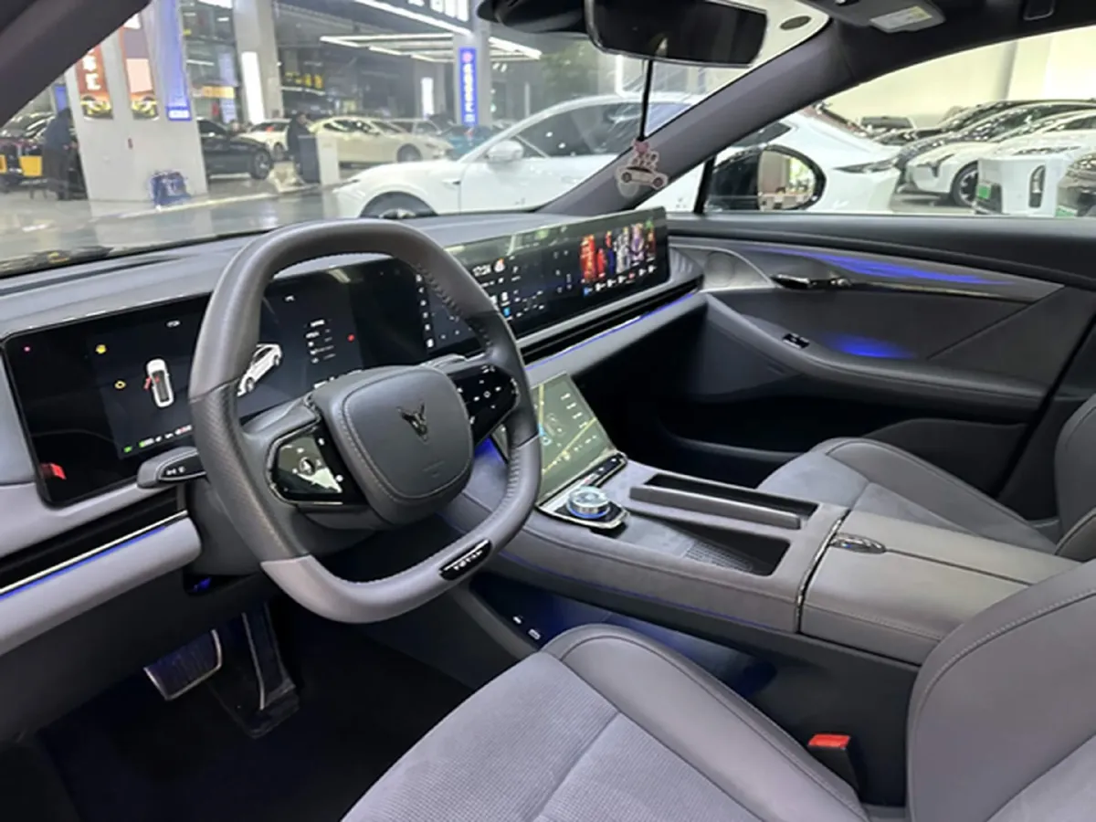 2024 Voyah ZhuiGuang 1.5T 136HP L4 PHEV 43KWH,autocango,china used car exporter,china ev exporter,chinese used car exporter,chinese used ev exporter