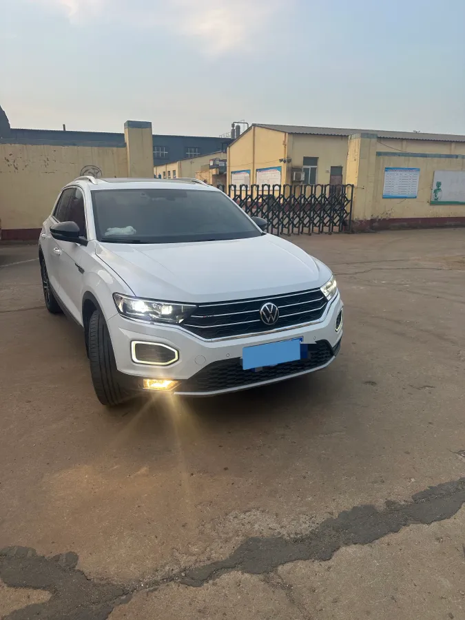 2021 Volkswagen T-Roc 1.4T 150HP L4 7DCT,autocango,china used car exporter,china ev exporter,chinese used car exporter,chinese used ev exporter