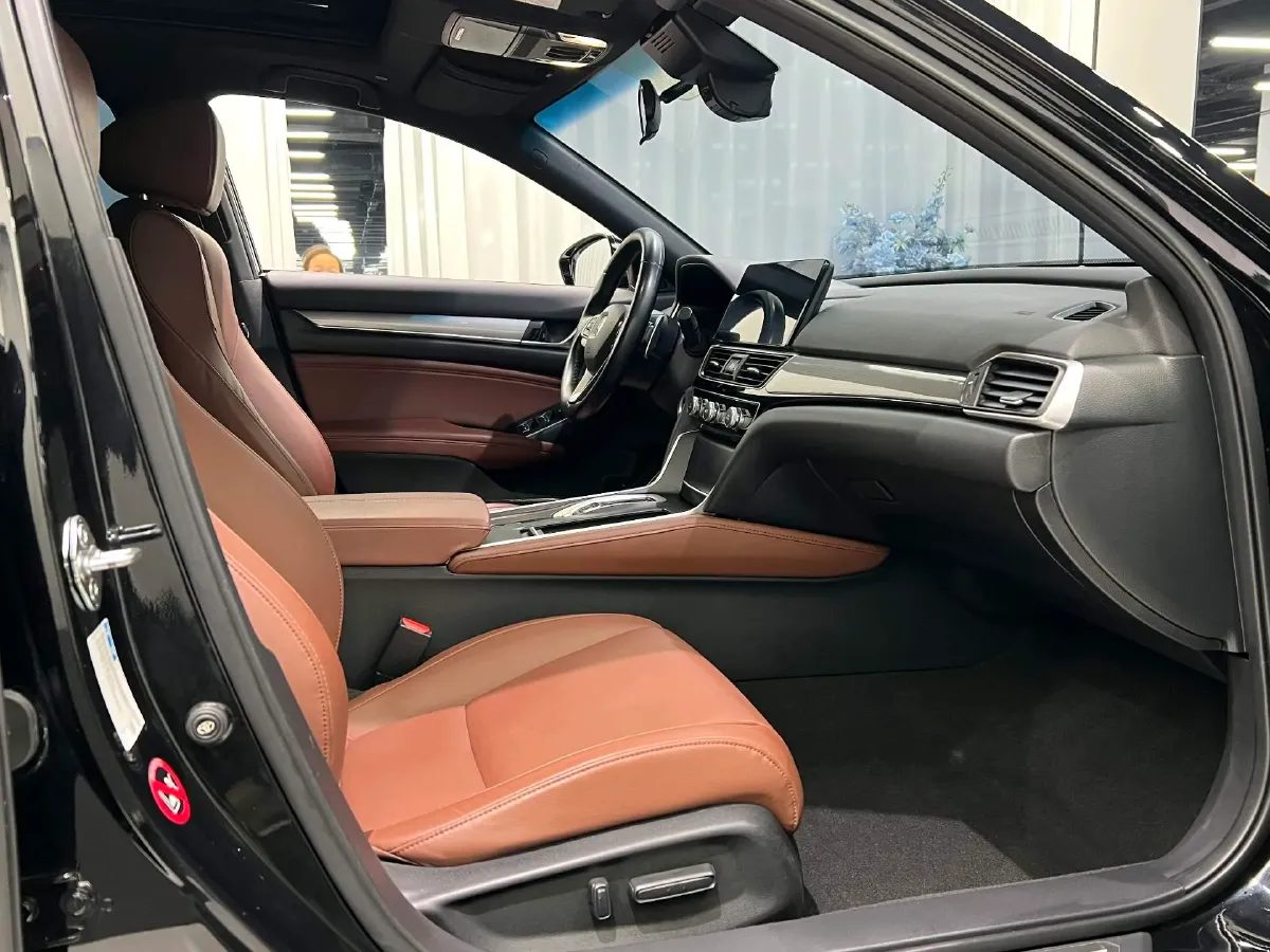 2022 Honda Inspire 2.0L 146HP L4 E-CVT Hybrid,autocango,china used car exporter,china ev exporter,chinese used car exporter,chinese used ev exporter