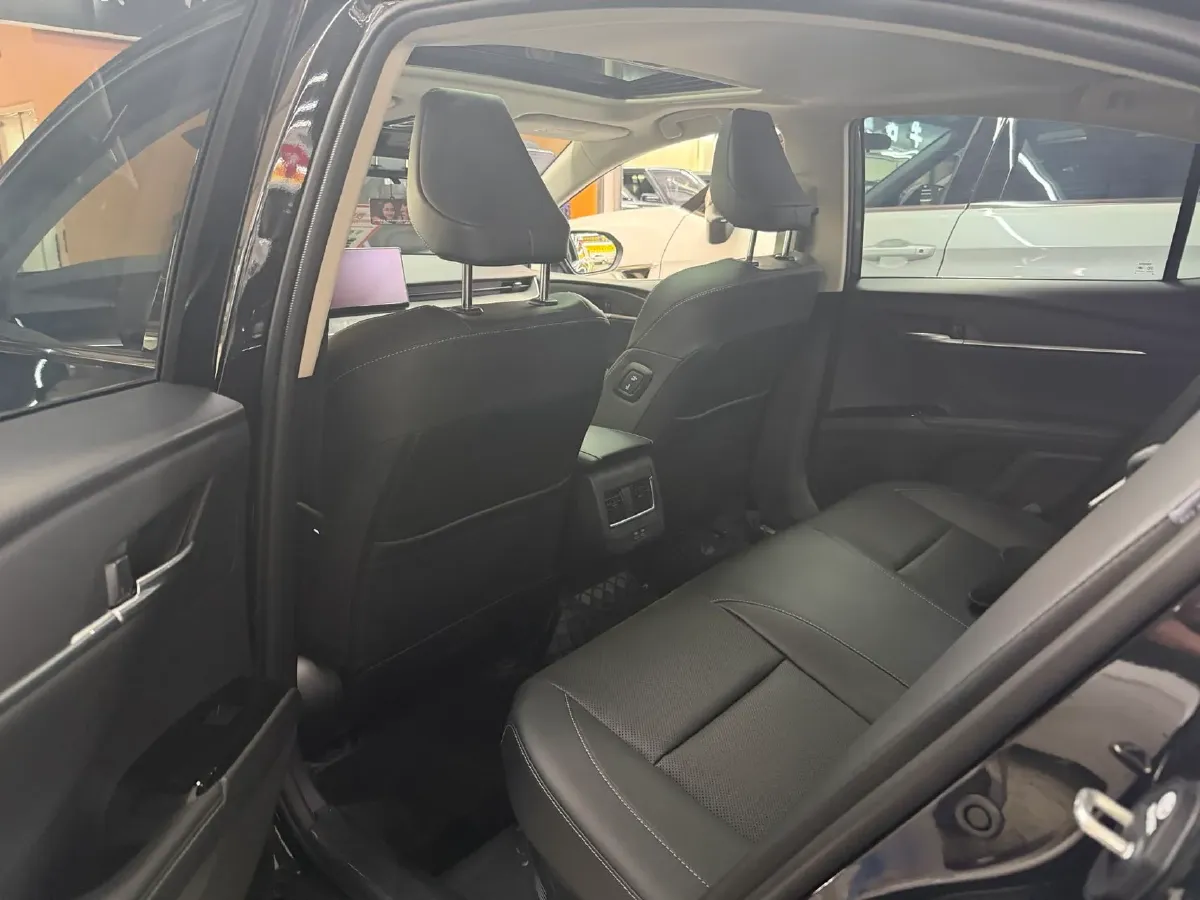 2026 Toyota Camry 2.0L 152HP L4 E-CVT Hybrid,autocango,china used car exporter,china ev exporter,chinese used car exporter,chinese used ev exporter