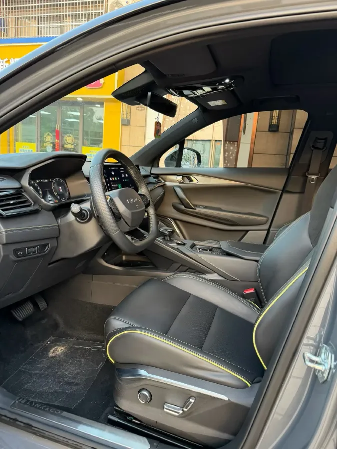 2023 LYNK&CO 06 1.5T 181HP L4 7DCT,autocango,china used car exporter,china ev exporter,chinese used car exporter,chinese used ev exporter