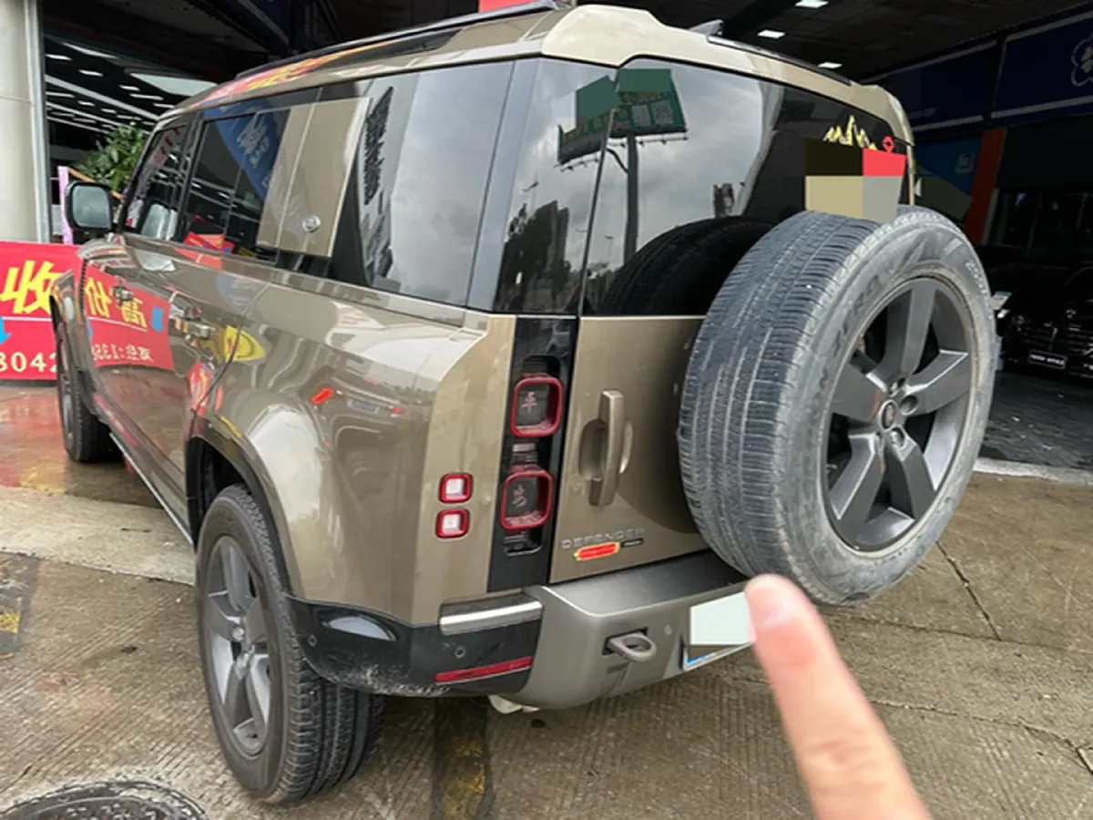 2022 Land Rover Defender 3.0T 400HP L6 8AT,autocango,china used car exporter,china ev exporter,chinese used car exporter,chinese used ev exporter