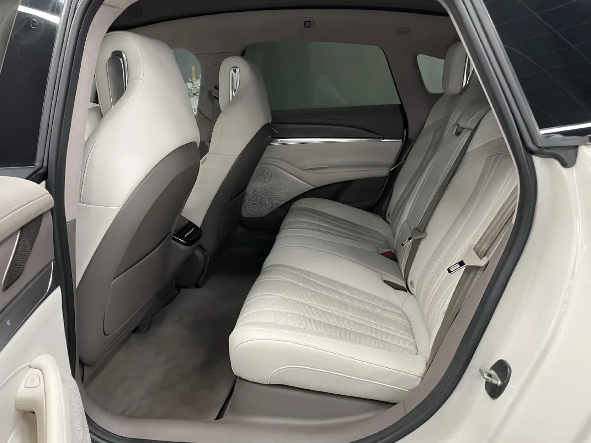 2022 IM L7 BEV 90KWH,autocango,china used car exporter,china ev exporter,chinese used car exporter,chinese used ev exporter