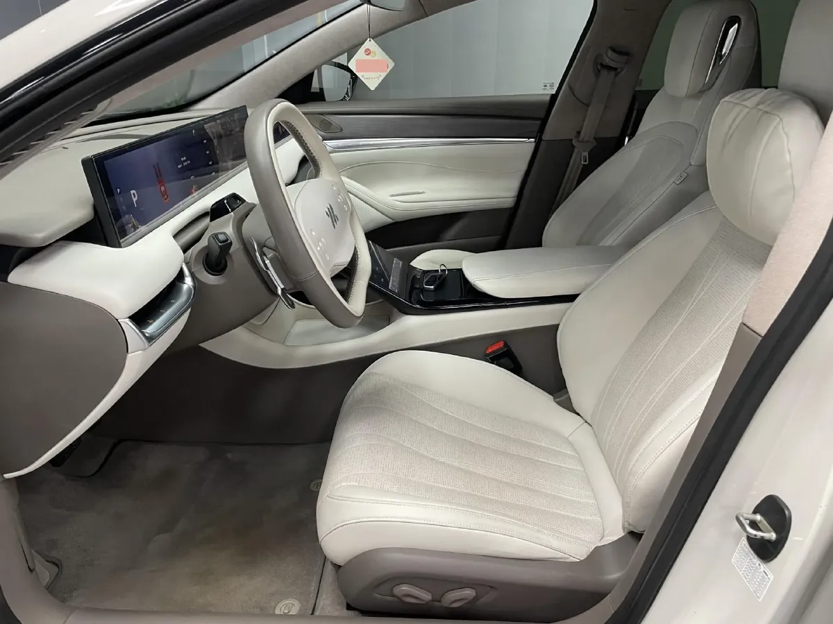 2022 IM L7 BEV 90KWH,autocango,china used car exporter,china ev exporter,chinese used car exporter,chinese used ev exporter