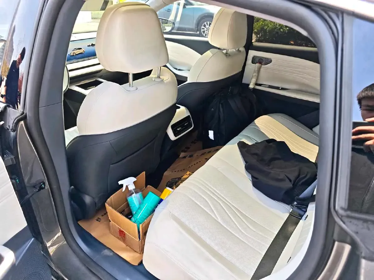 2024 Geely Galaxy E8 BEV 76KWH,autocango,china used car exporter,china ev exporter,chinese used car exporter,chinese used ev exporter