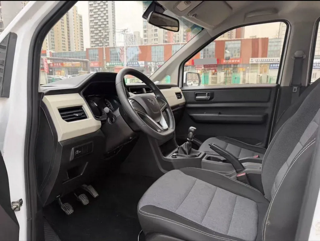 2020 WuLing HongGuang Plus 1.5L 99HP L4 6MT,autocango,china used car exporter,china ev exporter,chinese used car exporter,chinese used ev exporter