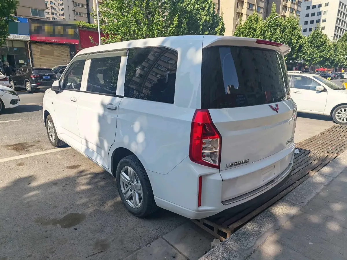 2020 WuLing HongGuang Plus 1.5L 99HP L4 6MT,autocango,china used car exporter,china ev exporter,chinese used car exporter,chinese used ev exporter