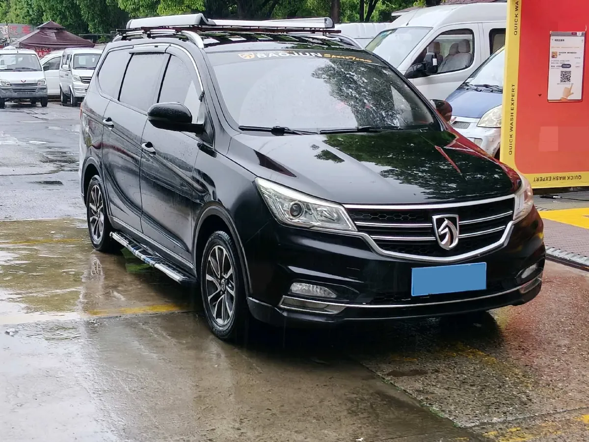 2019 BaoJun 730 1.5L 112HP L4 6MT,autocango,china used car exporter,china ev exporter,chinese used car exporter,chinese used ev exporter
