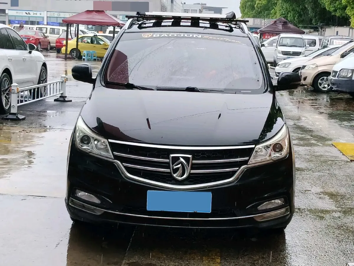 2019 BaoJun 730 1.5L 112HP L4 6MT,autocango,china used car exporter,china ev exporter,chinese used car exporter,chinese used ev exporter
