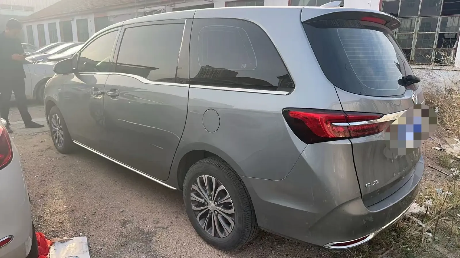 2023 Buick GL8 2.0T 237HP L4 9AT,autocango,china used car exporter,china ev exporter,chinese used car exporter,chinese used ev exporter