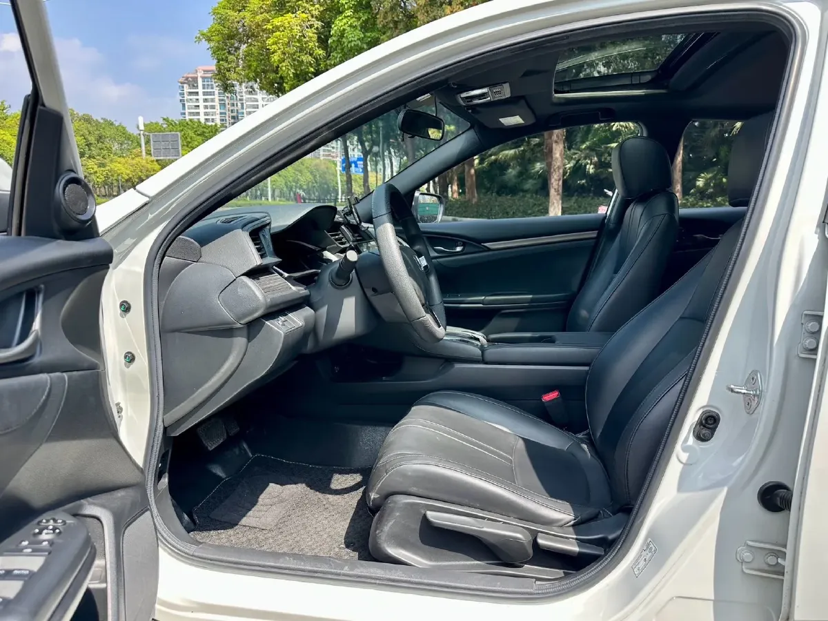 2021 Honda Civic 1.5T 177HP L4 CVT,autocango,china used car exporter,china ev exporter,chinese used car exporter,chinese used ev exporter